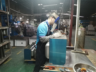 生產不鏽（xiù）鋼洗菜盆（pén）廠家