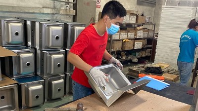 廚（chú）房台下盆