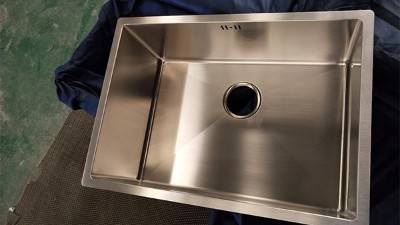 廚房水槽台（tái）下盆