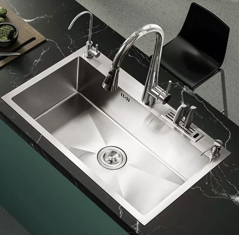 廚房水槽（cáo）