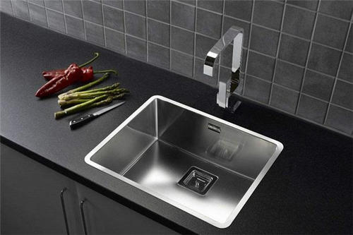 廚房不鏽鋼水槽