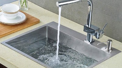 生產不（bú）鏽鋼（gāng）洗菜盆廠家