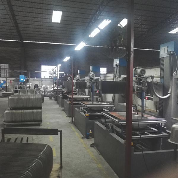 不鏽鋼手工洗菜盆廠（chǎng）家