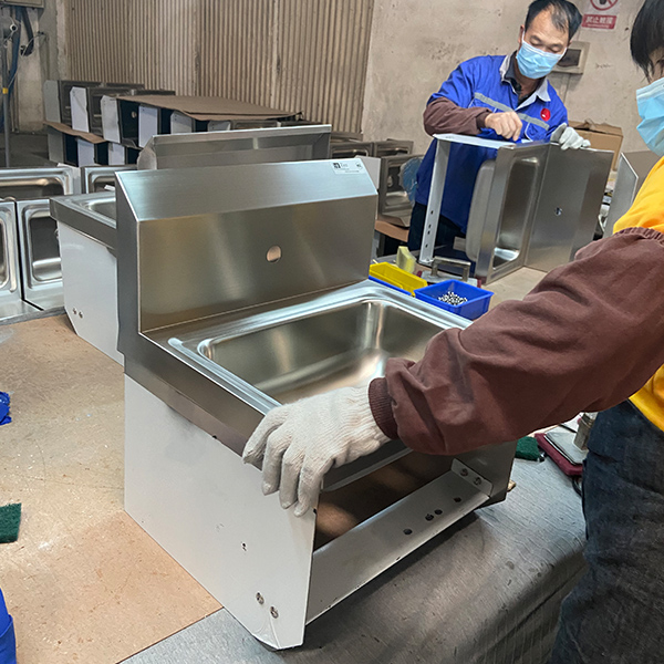 芒果视频污官方版不鏽鋼水槽（cáo）生產廠家在生產