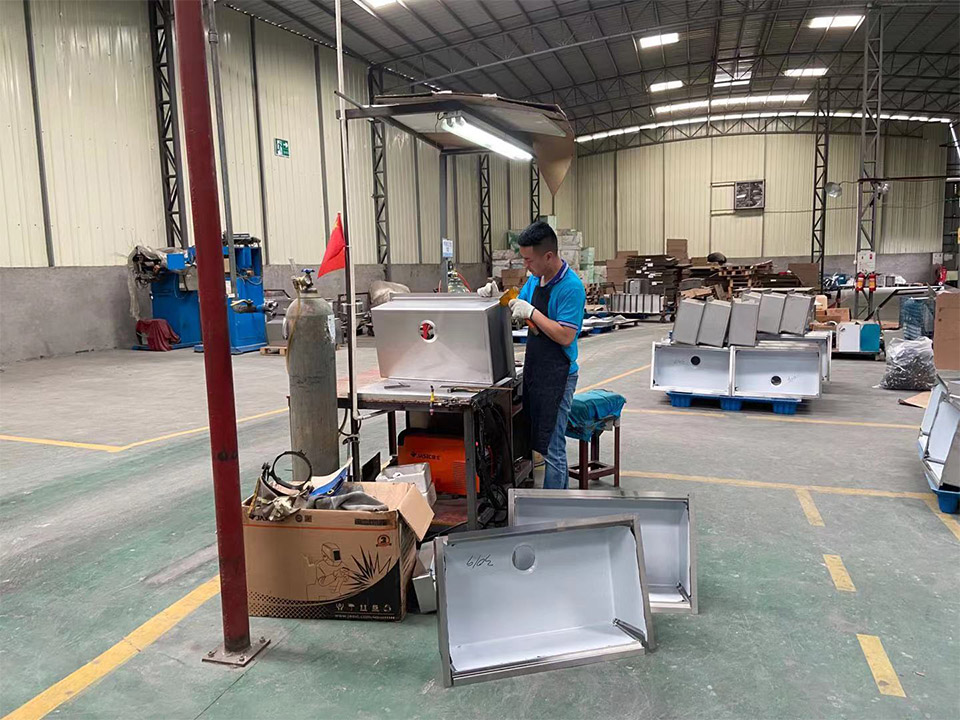 生產不鏽（xiù）鋼洗菜盆廠家