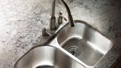 廚房水槽漏（lòu）水該怎麽辦