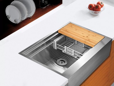 買（mǎi）家用不鏽鋼洗（xǐ）菜盆時需要看哪些配（pèi）件